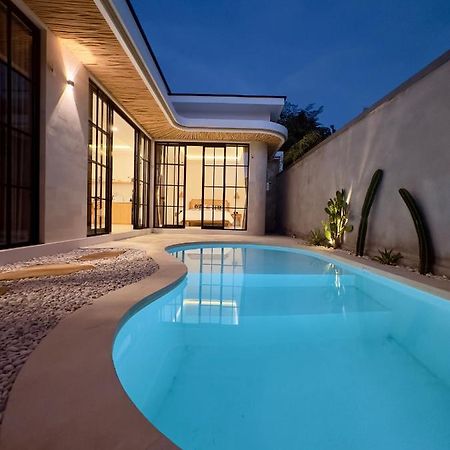 Emma'S Villa เซมินยัค ภายนอก รูปภาพ