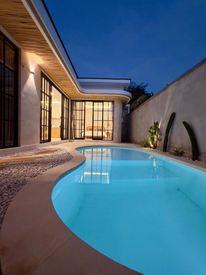 Emma'S Villa เซมินยัค ภายนอก รูปภาพ